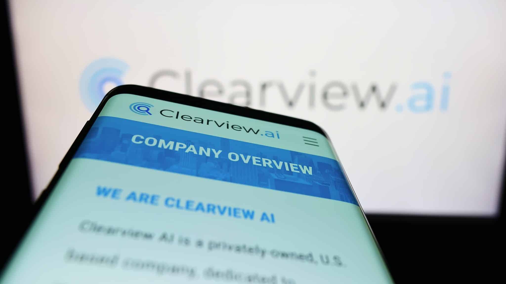 Clearview fights to give away 23% of facial recognition business